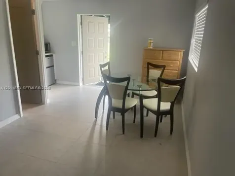 1041 NE 35th Street Oakland Park FL 33334