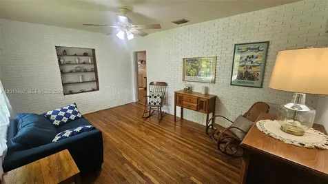 831 Wren Avenue Miami Springs FL 33166