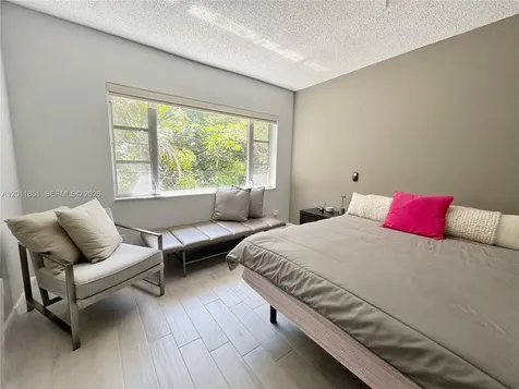 5840 NE 22nd Way Fort Lauderdale FL 33308