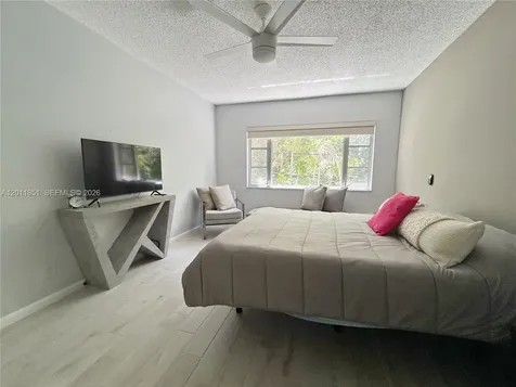 5840 NE 22nd Way Fort Lauderdale FL 33308