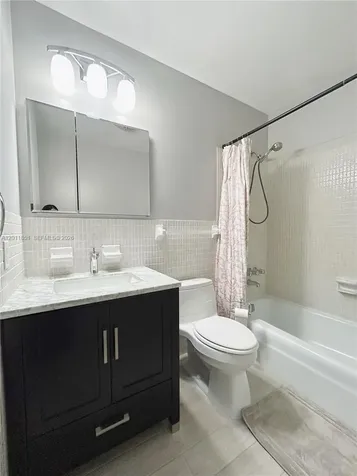 5840 NE 22nd Way Fort Lauderdale FL 33308