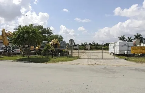 8322 NW 64 Miami FL 33166