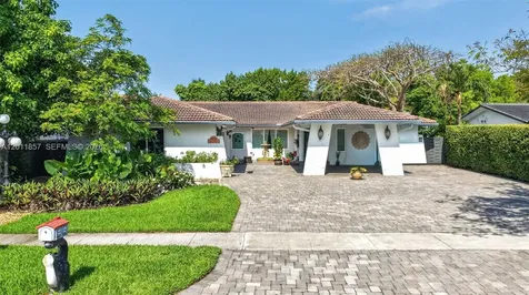 3024 SW 98th Court Miami FL 33165