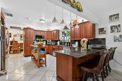 3024 SW 98th Court Miami FL 33165