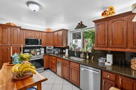 3024 SW 98th Court Miami FL 33165