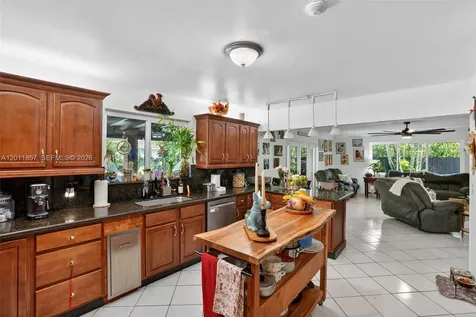 3024 SW 98th Court Miami FL 33165