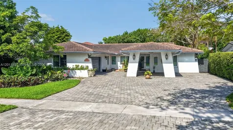 3024 SW 98th Court Miami FL 33165