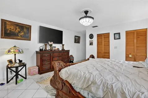 3024 SW 98th Court Miami FL 33165