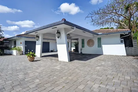 3024 SW 98th Court Miami FL 33165
