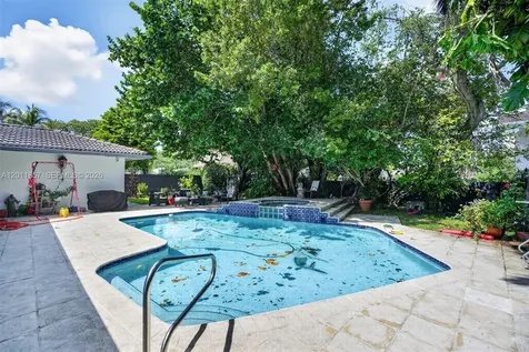 3024 SW 98th Court Miami FL 33165