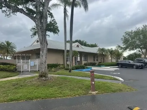 2391 NW 96th Terrace Pembroke Pines FL 33024