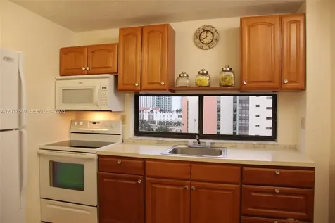17011 N Bay Road Sunny Isles Beach FL 33160