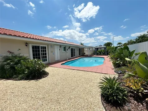 13931 SW 156th Terrace Miami FL 33177