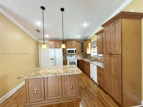 13931 SW 156th Terrace Miami FL 33177