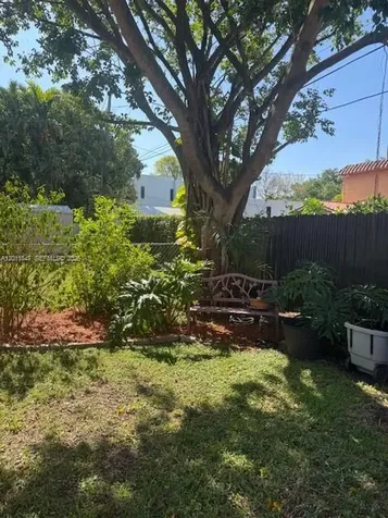 1617 NW 8th Street Miami FL 33125