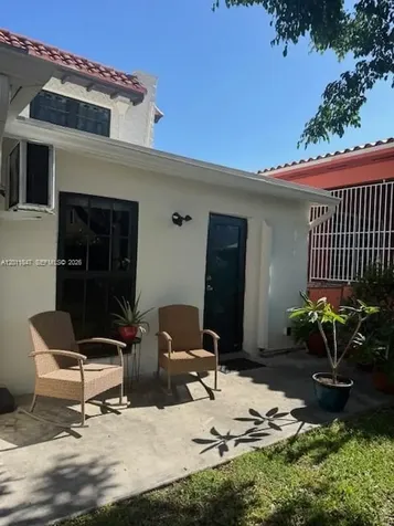 1617 NW 8th Street Miami FL 33125