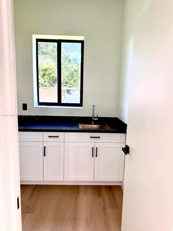 3371 NW 51st Street Miami FL 33142