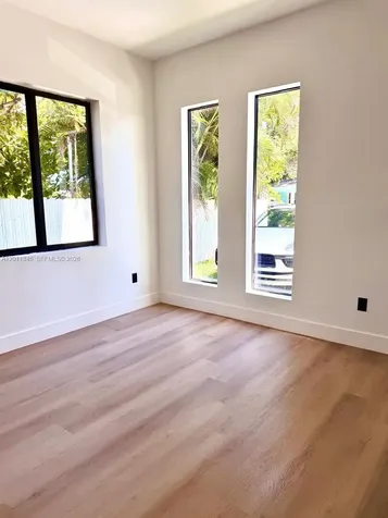 3371 NW 51st Street Miami FL 33142