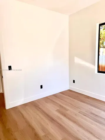 3371 NW 51st Street Miami FL 33142