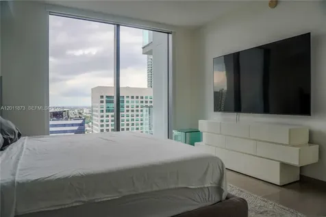 88 SW 7 Miami FL 33130