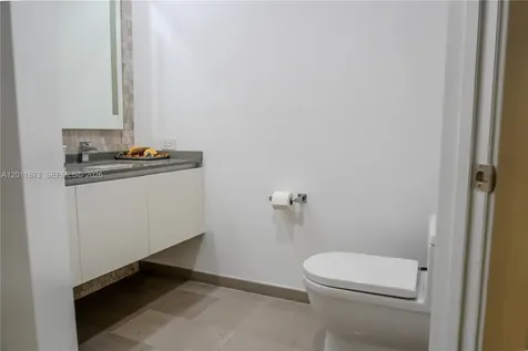 88 SW 7 Miami FL 33130