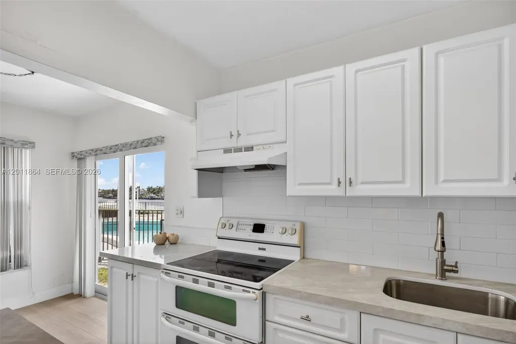 615 S Riverside Drive Pompano Beach FL 33062
