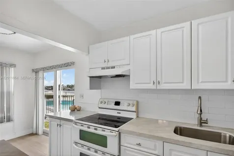 615 S Riverside Drive Pompano Beach FL 33062