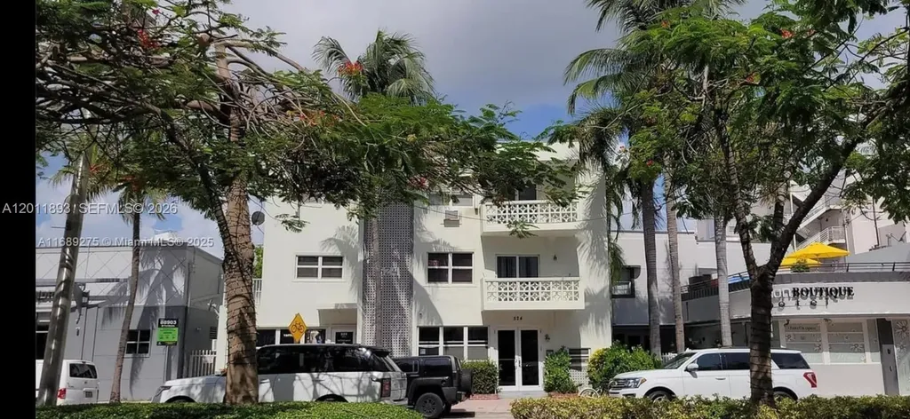 524 Washington Avenue Miami Beach FL 33139