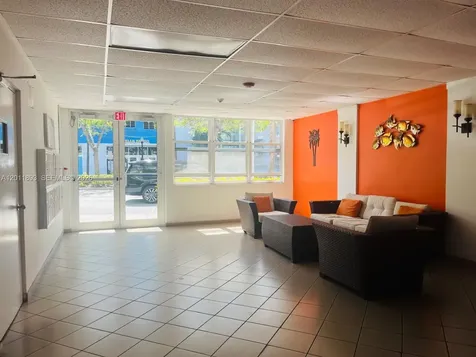 524 Washington Avenue Miami Beach FL 33139