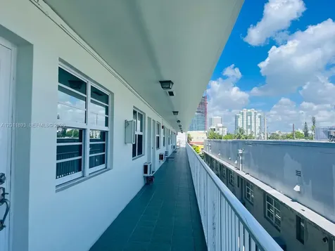 524 Washington Avenue Miami Beach FL 33139