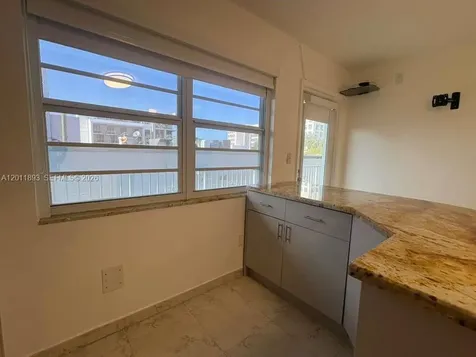 524 Washington Avenue Miami Beach FL 33139
