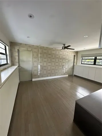 9871 NW 52nd Lane Doral FL 33178