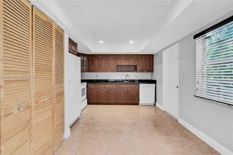 7045 W Sunrise Boulevard Plantation FL 33313