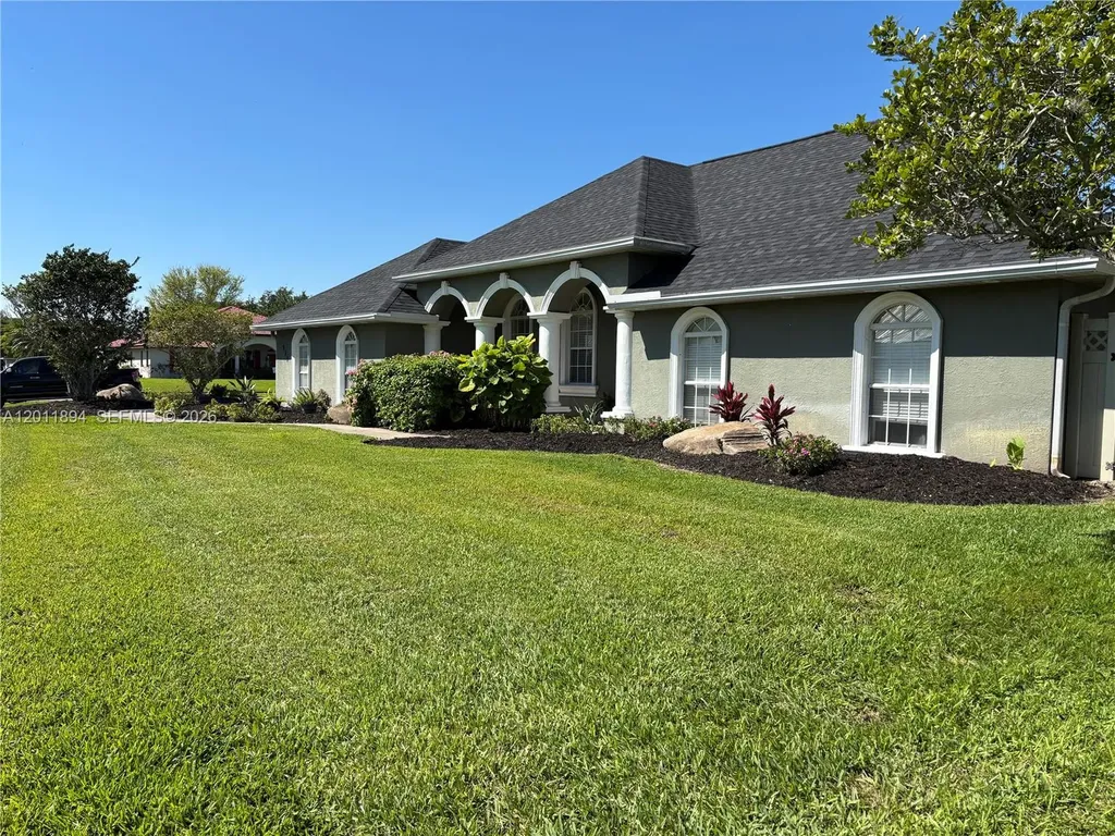 933 Sawgrass Street Clewiston FL 33440