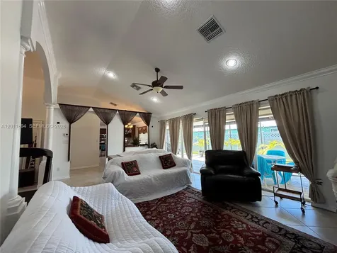 933 Sawgrass Street Clewiston FL 33440