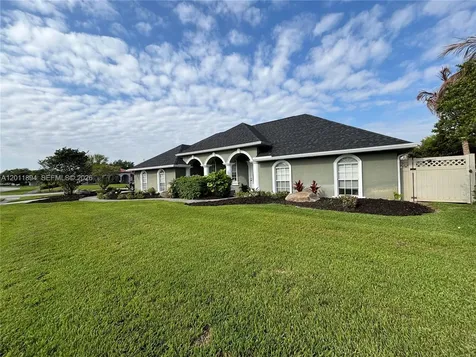 933 Sawgrass Street Clewiston FL 33440