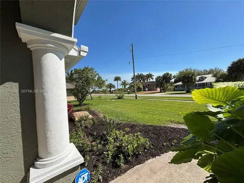 933 Sawgrass Street Clewiston FL 33440