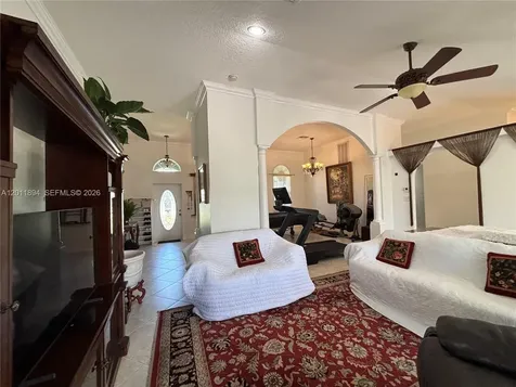 933 Sawgrass Street Clewiston FL 33440