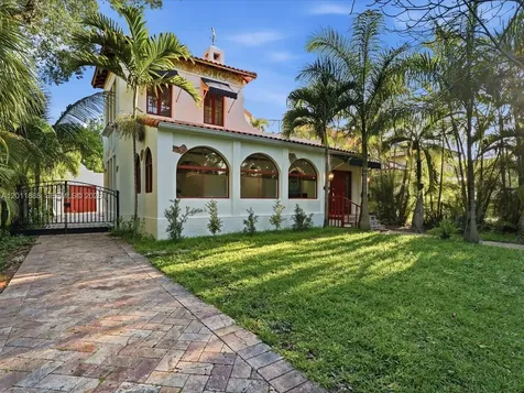 1137 Asturia Avenue Coral Gables FL 33134