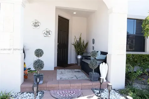 10599 W 33rd Court Hialeah FL 33018