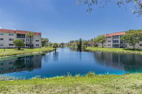 2831 E Sunrise Lakes Drive Sunrise FL 33322