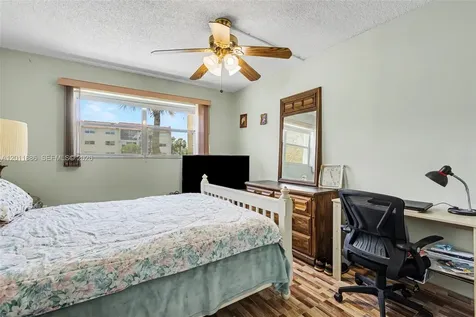 2831 E Sunrise Lakes Drive Sunrise FL 33322