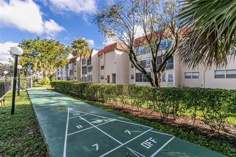2831 E Sunrise Lakes Drive Sunrise FL 33322