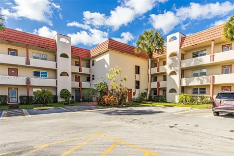 2831 E Sunrise Lakes Drive Sunrise FL 33322