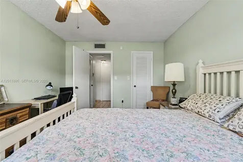 2831 E Sunrise Lakes Drive Sunrise FL 33322