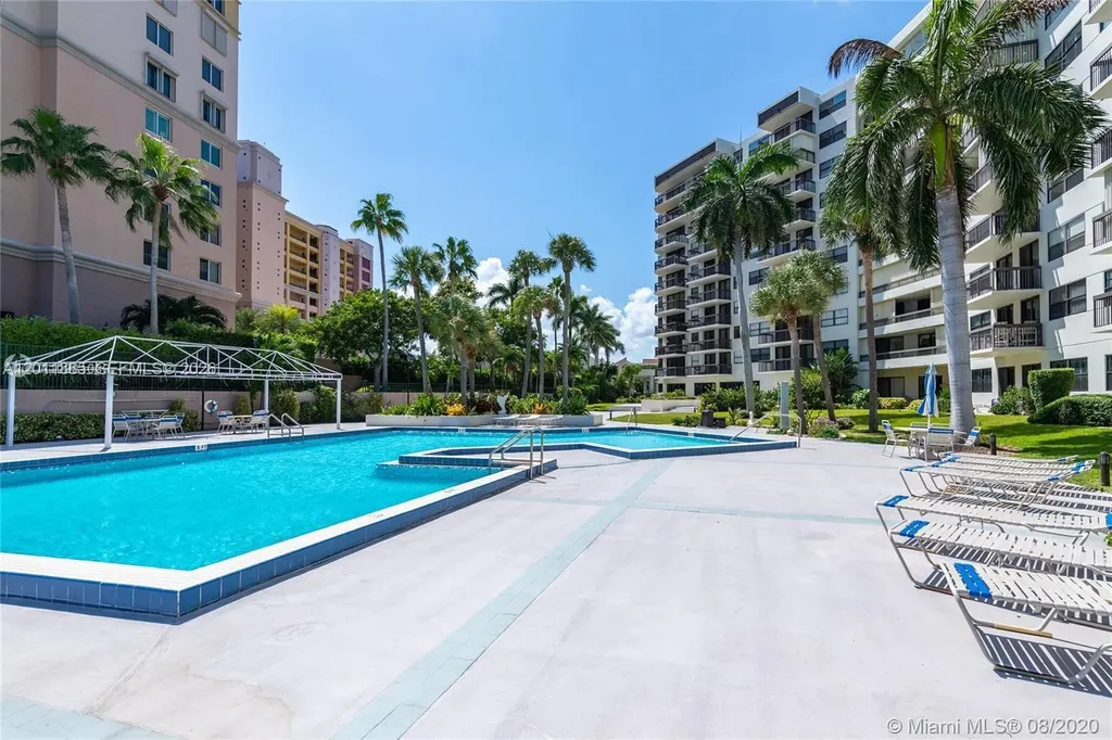 2900 NE 14th St Causeway Pompano Beach FL 33062