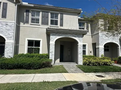 1684 SE 26th Terrace Homestead FL 33035