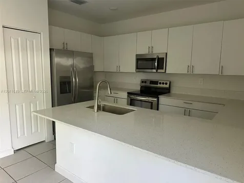 1684 SE 26th Terrace Homestead FL 33035