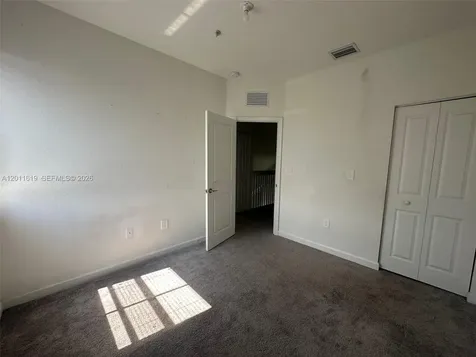 1684 SE 26th Terrace Homestead FL 33035