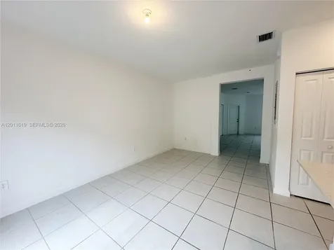 1684 SE 26th Terrace Homestead FL 33035